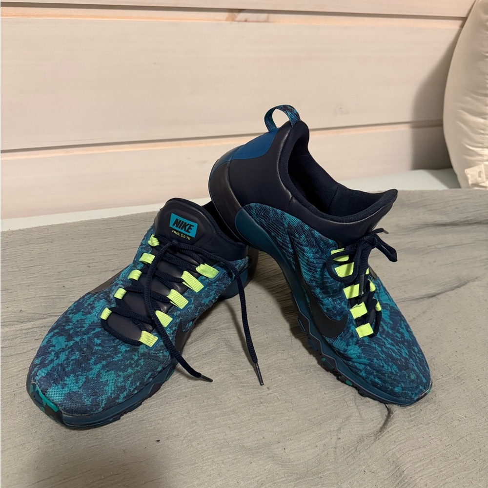 Nike Teal and Navy Running Shoes